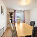 Gaestezimmer Gross بيت ضيافة توبنجن