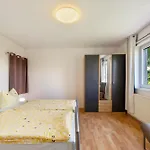 Gaestezimmer Gross بيت ضيافة توبنجن